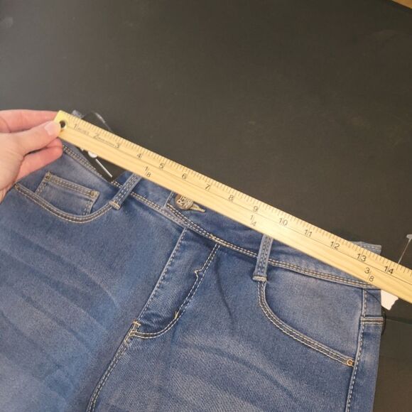 New Thorn Long Length Curvy Fit Jean Shorts 8 - Picture 5 of 8
